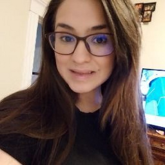 Meet your Posher, Esmeralda - Picture 1 of 1